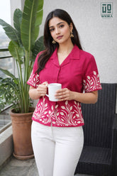 Wiora Fuchsia Pink Leaf Embroidered Shirt – Elegant Short Sleeve Button-Down Top