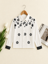 Stylish White Floral Printed Top with Lace Accents