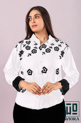 Stylish White Floral Printed Top with Lace Accents